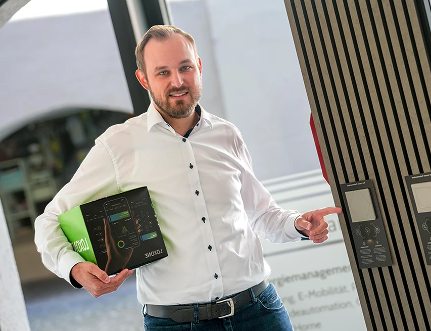Ausbildung & Hintergrund: